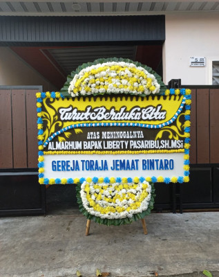 Papan Bunga Duka di Pace